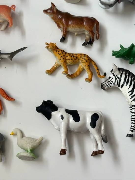 LOT of 21 Miniature Dinosaurs Birds Farm & Wild Animals dog Cow Deer Horse Cheap - Picture 4 of 5